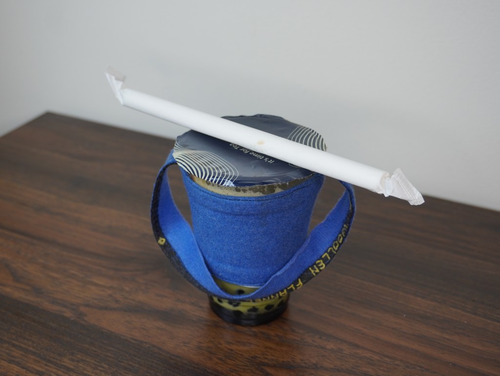 bubble tea, cloth cup holder